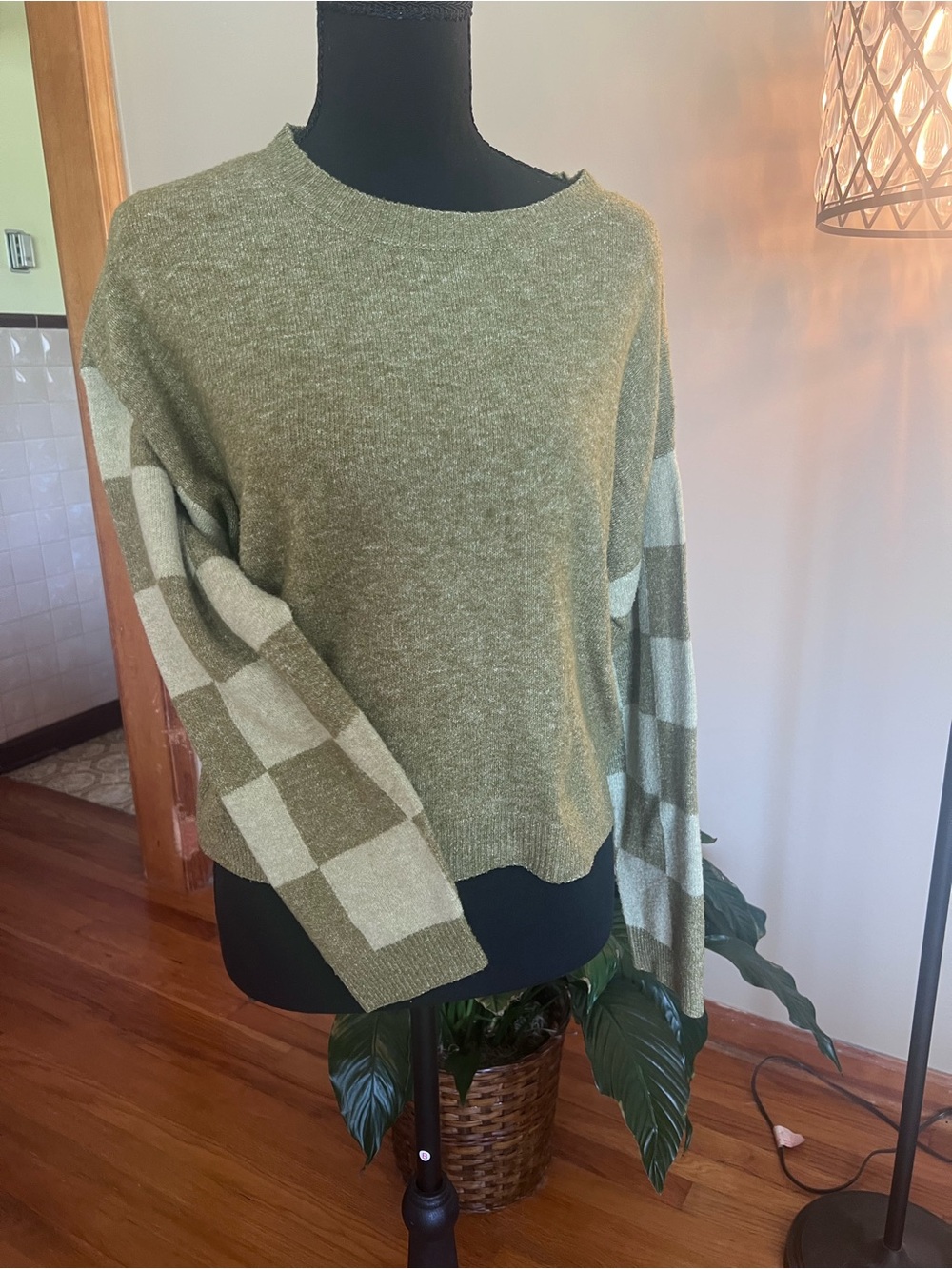 Blu Pepper Olive Green Checker Sleeve Women's Sweater